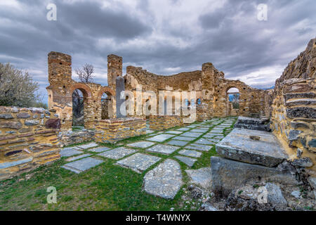 Die byzantinische Basilika Agios Achillios (Saint Achilles), in Kleinen Prespa See, Griechenland Stockfoto