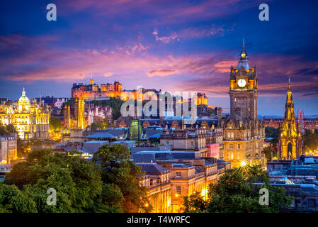 Luftaufnahme von Calton Hill, Edinburgh, Großbritannien Stockfoto