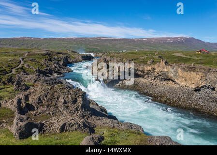 Neben geitafoss Wasserfall Godafoss - Wasserfall der Götter auf der Skjalfandafljot Fluss in der nordöstlichen Region von Island Stockfoto