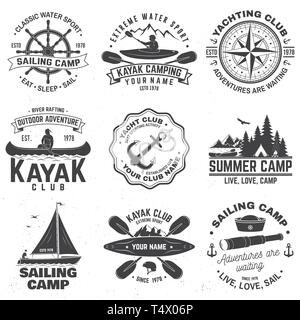 Satz von Segeln, Yacht Club, Kanu und Kajak Club Abzeichen. Vektor. Konzept für T-Shirt, Druck, Stempel oder T-Stück. Vintage Typografie Design mit Berg, Fluss, kayaker Silhouette. Extreme Wasser Sport. Stock Vektor