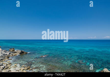 Felsige Klippen auf der Isla Mujeres, Cancun Stockfoto