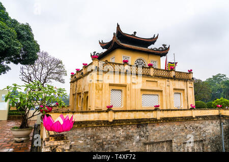 Doan Mon, das Haupttor des Thang Long Kaiserliche Zitadelle in Hanoi, Vietnam Stockfoto