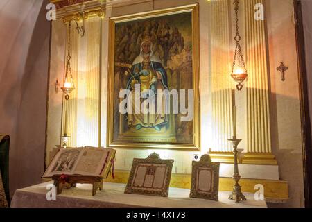 Capilla vertraut con Pintura al Oleo de la Virgen de Montserrat, Casa Olivar, 1633, Ciutadella, Menorca, Balearen, Spanien. Stockfoto