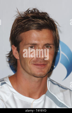 LOS ANGELES, Ca. Juni 02, 2005: Internationale Fußball-Superstar DAVID BECKHAM startet die David Beckham Academy im Home Depot Center in Südkalifornien. Die Akademie bildet die Grundlage für viele junge Amerikaner legen Fußball zu lernen. © 2005 Paul Smith/Featureflash Stockfoto