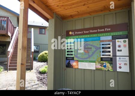 Die Brandsicherheit Haus, an der Oregon Garten in Silverton, Oregon, USA. Stockfoto