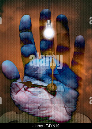 Menschliche Palm mit binären Code und Zeit Pfeile, Glühbirne symbolisiert die Idee Stockfoto