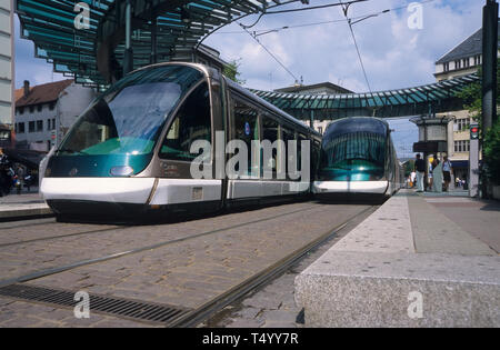 Straßburg, moderne Straßenbahn, Haltestelle Homme de Fer - Straßburg, moderne Straßenbahn, Homme de Fer Station Stockfoto