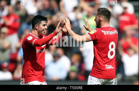 Bristol City Josh Brownhill (rechts) feiert ersten Ziel seiner Seite des Spiels mit Liam Walsh zählen während der Himmel Wette Championship match bei Ashton Gate Stadium, Bristol. Stockfoto