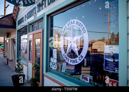 Jakes Wild West Saloon im historischen Dorf Lone Pine - Lone Pine CA, USA - 29. MÄRZ 2019 Stockfoto