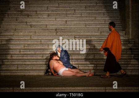 Brunete, Spanien - 11 April, 2019: beliebte Spiel der Passion Christi in der Plaza Mayor der Stadt. Die Frömmigkeit der Maria. Stockfoto