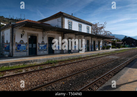 Lissabon, Portugal - 9. März 2019: Die pinhao Bahnhof im Dorf von Pinhao im Douro-tal, Portugal; Konzept für Reisen in Portugal Stockfoto