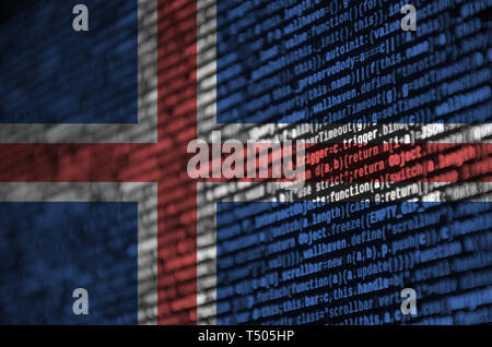 Island Flagge wird auf dem Bildschirm mit dem Programm Code dargestellt. Das Konzept der modernen Technologie- und Standortentwicklung. Stockfoto