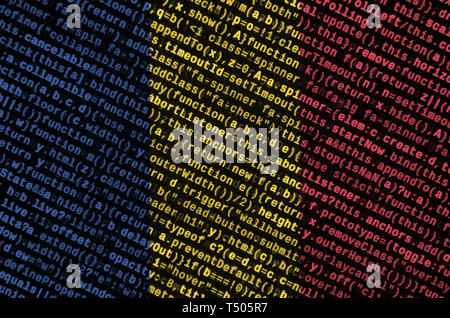 Rumänien Flagge wird auf dem Bildschirm mit dem Programm Code dargestellt. Das Konzept der modernen Technologie- und Standortentwicklung. Stockfoto