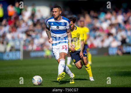 London, Großbritannien. 19 Apr, 2019. Joel Lynch von Queens Park Rangers während der efl Sky Bet Championship Match zwischen den Queens Park Rangers und die Blackburn Rovers an der Loftus Road Stadium, London, England am 19. April 2019. Foto von salvio Calabrese. Nur die redaktionelle Nutzung, eine Lizenz für die gewerbliche Nutzung erforderlich. Keine Verwendung in Wetten, Spiele oder einer einzelnen Verein/Liga/player Publikationen. Credit: UK Sport Pics Ltd/Alamy leben Nachrichten Stockfoto