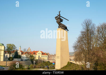 Warschau, Polen. April, 2018. Denkmal für die Helden des Warschauer rief auch Nike Stockfoto