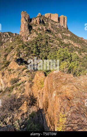 Casa Grande Peak, Ansicht von Mine Trail Chisos Berge verloren, Big Bend National Park, Texas, USA Stockfoto