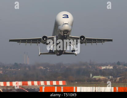 Beluga und Beluga XL vom Hawarden Airport credit Ian Fairbrother/Alamy Stockfotos Stockfoto