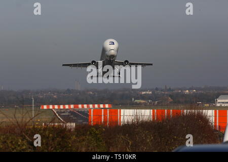 Beluga und Beluga XL vom Hawarden Airport credit Ian Fairbrother/Alamy Stockfotos Stockfoto