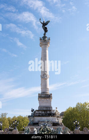Brunnen und Obelix der Place des Quinconces in Bordeaux Stockfoto