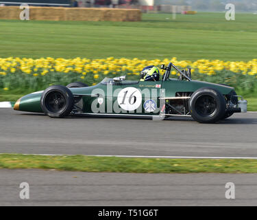 Ben Mitchell, Brabham Ford BT 28, Derek Bell Cup, 1 Liter Formel 3 Autos, 1964 bis 1970, 77 Mitglieder treffen, Goodwood, West Sussex, England, April 201 Stockfoto