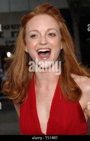 LOS ANGELES, Ca. August 04, 2005: Darstellerin Jayma Mays an der Los Angeles Premiere ihres neuen Films rote Augen. © 2005 Paul Smith/Featureflash Stockfoto