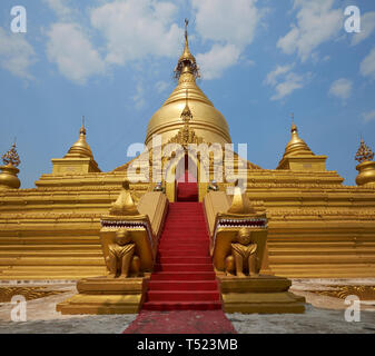 Die wichtigsten gold Stupa in der Kuthodaw Pagode in Mandalal, Myanmar. Stockfoto