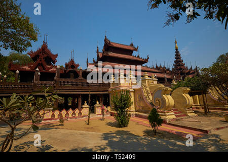 Die Teak Holz angehoben Shwe in Bin Kloster in Mandalay, Myanmar. Stockfoto