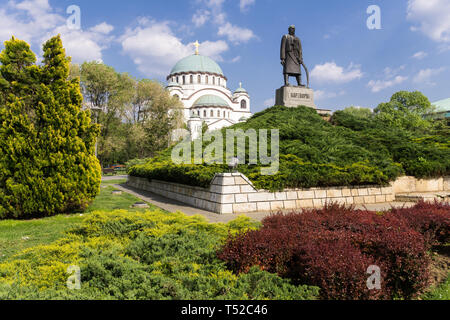 Belgrad, Serbien - Saint Sava Kirche und Karadjordje Denkmal in Vracar Bereich von Belgrad, Serbien, Europa. Stockfoto