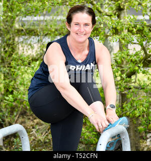 Rhian Mannings, die ihren kleinen Sohn und Ehemann innerhalb weniger Tage verloren hat, führt den London Marathon durch, um anderen zu zeigen, dass auch sie überleben können Òif sie geben nicht upÓ. Stockfoto