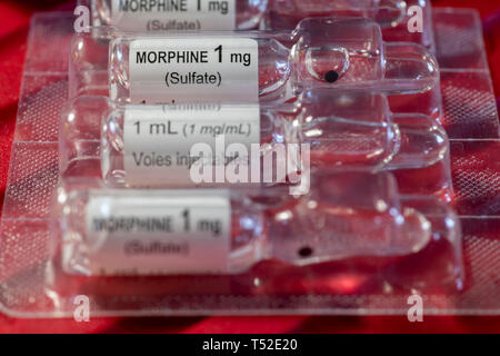 Close-up des Morphiums SULFAT 1 mg/ml Durchstechflasche Stockfoto