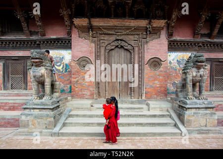 Kathmandu, Nepal - Mai 13, 2017: Blick von Patan Durbar Square in Kathmandu. Stockfoto