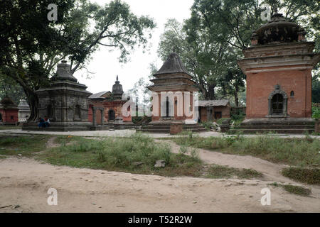 Kathmandu, Nepal - Oktober 28, 2017: Blick auf die Tempelanlage von Lord Shiva gewidmet in Mrigasthali. Stockfoto