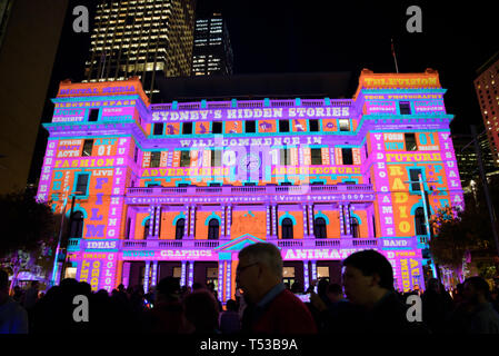 Die Lichtprojektion auf Customs House für Vivid Sydney Festival Stockfoto