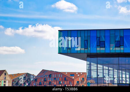 Kopenhagen, Dänemark - 2 August, 2018: Modernes Gebäude der Neuen Royal Playhouse Theater in der Altstadt mit Blick auf berühmte Kopenhagen Waterfront, Ny Stockfoto