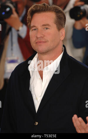 CANNES, Frankreich. 14. Mai 2005: Schauspieler Val Kilmer auf der 58. jährlichen Filmfestspiele von Cannes, wo er seinen neuen Film Kiss Kiss, Bang Bang, die in offiziellen Wettbewerb ist. © 2005 Paul Smith/Featureflash Stockfoto