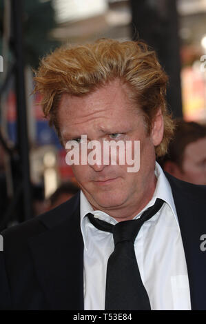 CANNES, Frankreich. Mai 15, 2005: Schauspieler Michael Madsen bei der Gala Premiere von Star Wars - Die Rache der Sith - auf der 58. jährlichen Film Festival de Cannes. © 2005 Paul Smith/Featureflash Stockfoto