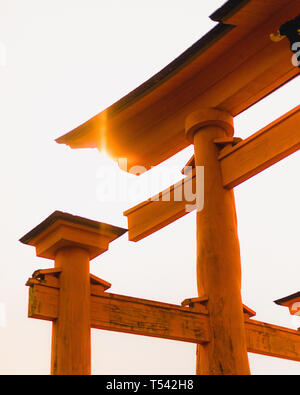 Die schwimmende Itsukushima-Schrein auf der Insel Miyajima, Japan Stockfoto