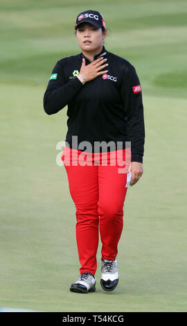 Hawaii, USA. 20 Apr, 2019. Ariya Jutanugarn auf dem 18 Grün während der letzten Runde der LPGA Lotte im Jahr an der Ko Olina Golf Club in Kapolei, HI Michael Sullivan/CSM Credit: Cal Sport Media/Alamy leben Nachrichten Stockfoto