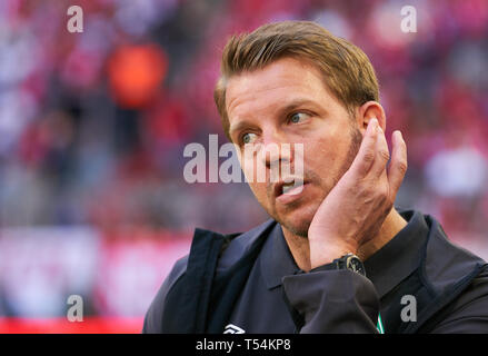 München, Deutschland. 20 Apr, 2019. Florian Bremen Kohfeldt, Trainer des FC BAYERN MÜNCHEN - SV WERDER BREMEN 1-0-DFL-Bestimmungen verbieten die Verwendung von Fotografien als BILDSEQUENZEN und/oder quasi-VIDEO - 1. Deutsche Fussball Liga, München, 20. April 2019 Saison 2018/2019, Spieltag 30, FCB, München, © Peter Schatz/Alamy Live News Credit: Peter Schatz/Alamy leben Nachrichten Stockfoto