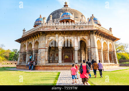 Neu Delhi, Indien, 30.März 2018 - eine Landschaft von Isa Khan Gartengrab innen Humayuns Grab, das ist ein Weltkulturerbe Architektur, in gelegen Stockfoto