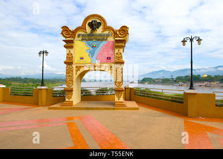 CHIANG MAI, THAILAND - Dezember 18, 2018: Memorial Zeichen an den Ufern des Mekong. Goldenes Dreieck, der Grenze von drei Ländern: Thailand, M Stockfoto