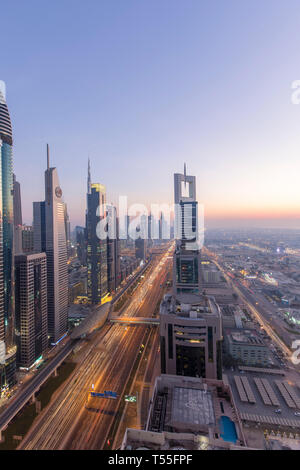 UAE, Dubai, Scheich Zayed Road Stockfoto