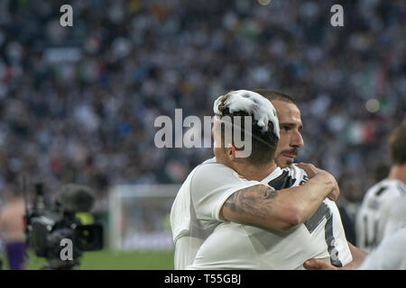 Turin, Italien. 20 Apr, 2019. Juventus Turin feiern nach seiner gesicherten 8 aufeinander folgenden Italienischen 2018/19 DES cudetto' Serie A Meisterschaften, nach dem Sieg der italienischen Serie A Fußballspiel Juventus vs Fiorentina bei Allianz Stadion Turin, Turin, 20/04/2019 Credit: Antonio Polia/Pacific Press/Alamy leben Nachrichten Stockfoto