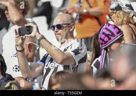 Turin, Italien. 20 Apr, 2019. Juventus Unterstützer vor der Serie eine Übereinstimmung bei der Allianz Stadion Turin, Turin, 20/04/2019 Credit: Antonio Polia/Pacific Press/Alamy leben Nachrichten Stockfoto