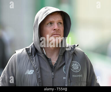 Keltischer Manager Neil Lennon kommt, bevor die Ladbrokes Scottish Premier League Match an Ostern Road, Edinburgh. Stockfoto