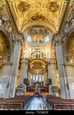 Bergamo, Italien - 18. Oktober 2018: Innenraum der Basilika Santa Maria Maggiore. Stockfoto