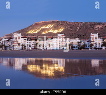 Skyline von Agadir bei Sonnenuntergang in Marokko Stockfoto