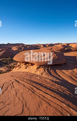 Glatte Felsformationen im Monument Valley, Arizona, USA Stockfoto