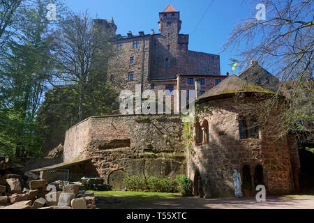 Burg Berwartstein, mittelalterliche Felsenburg und einzige bewohnte Burg in der Weinstraße, Erlenbach bei Dahn, Wasgau, Rheinland-Pfalz, Deutschland | Berw Stockfoto