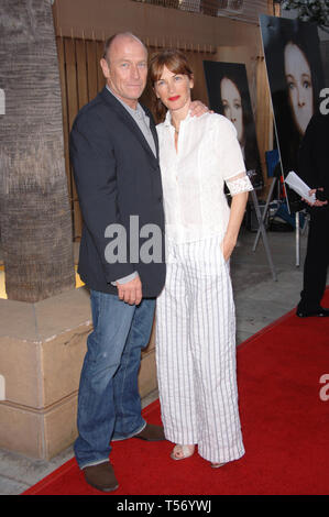 LOS ANGELES, Ca. 20. April 2006: Schauspieler Corbin Bernsen & Frau actres AMANDA bei der Weltpremiere zahlt, in Hollywood, von Silent Hill. © 2006 Paul Smith/Featureflash Stockfoto